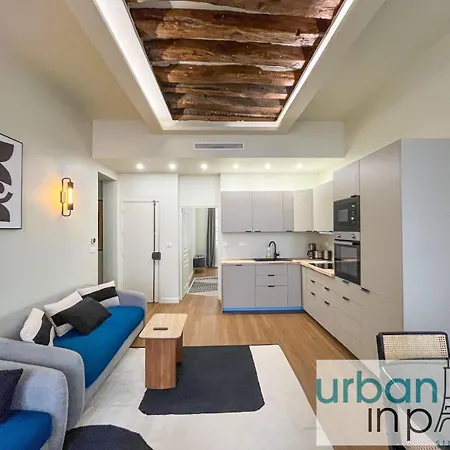 Apartment Urban Flat 188 - Stunning 4 Bedroom Flat In