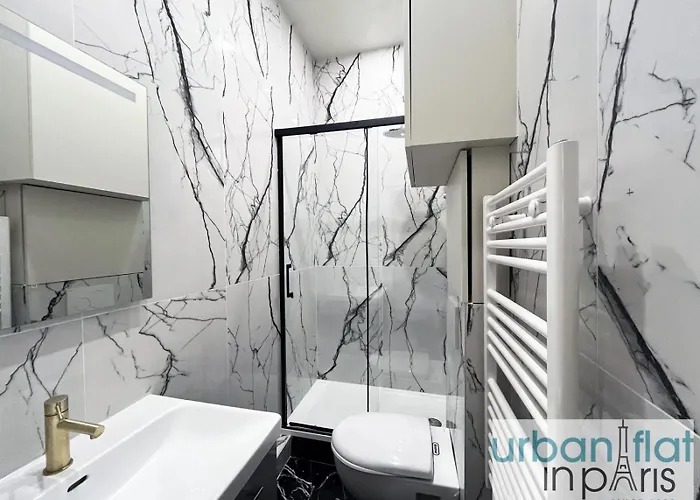 דירה Urban Flat 188 - Stunning 4 Bedroom Flat In פריז