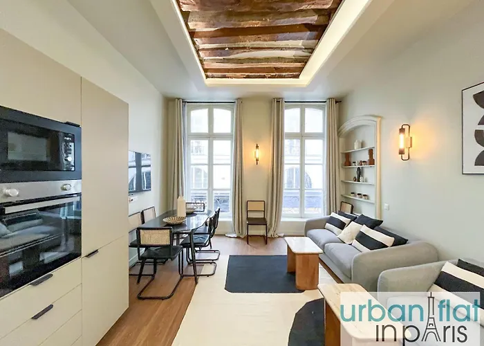 Urban Flat 188 - Stunning 4 Bedroom Flat In