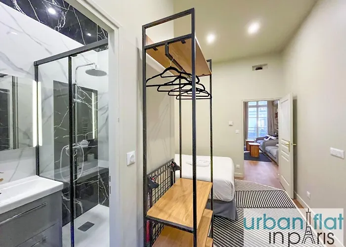 דירה Urban Flat 188 - Stunning 4 Bedroom Flat In *